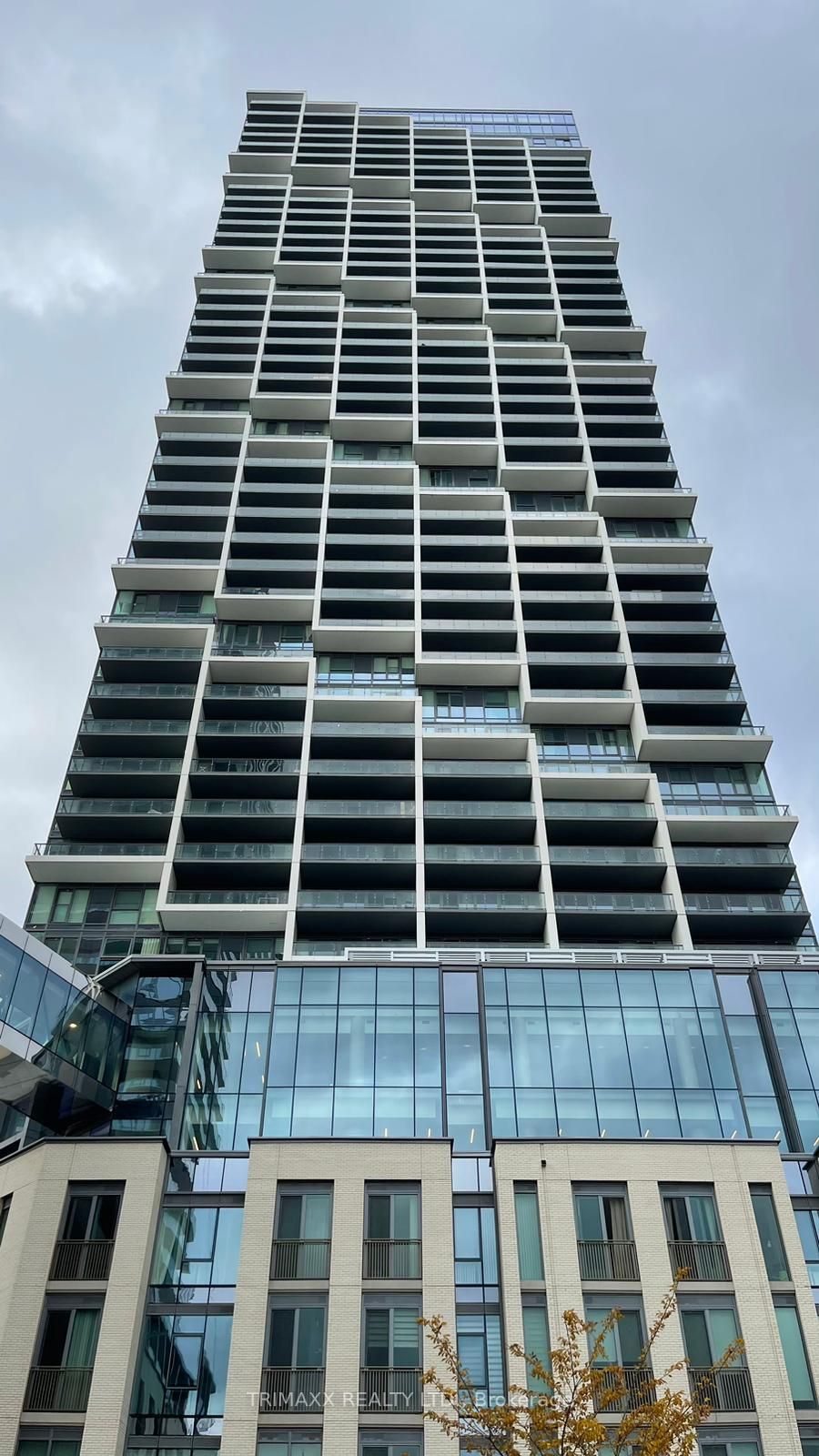 1000 Portage Pkwy, #2512