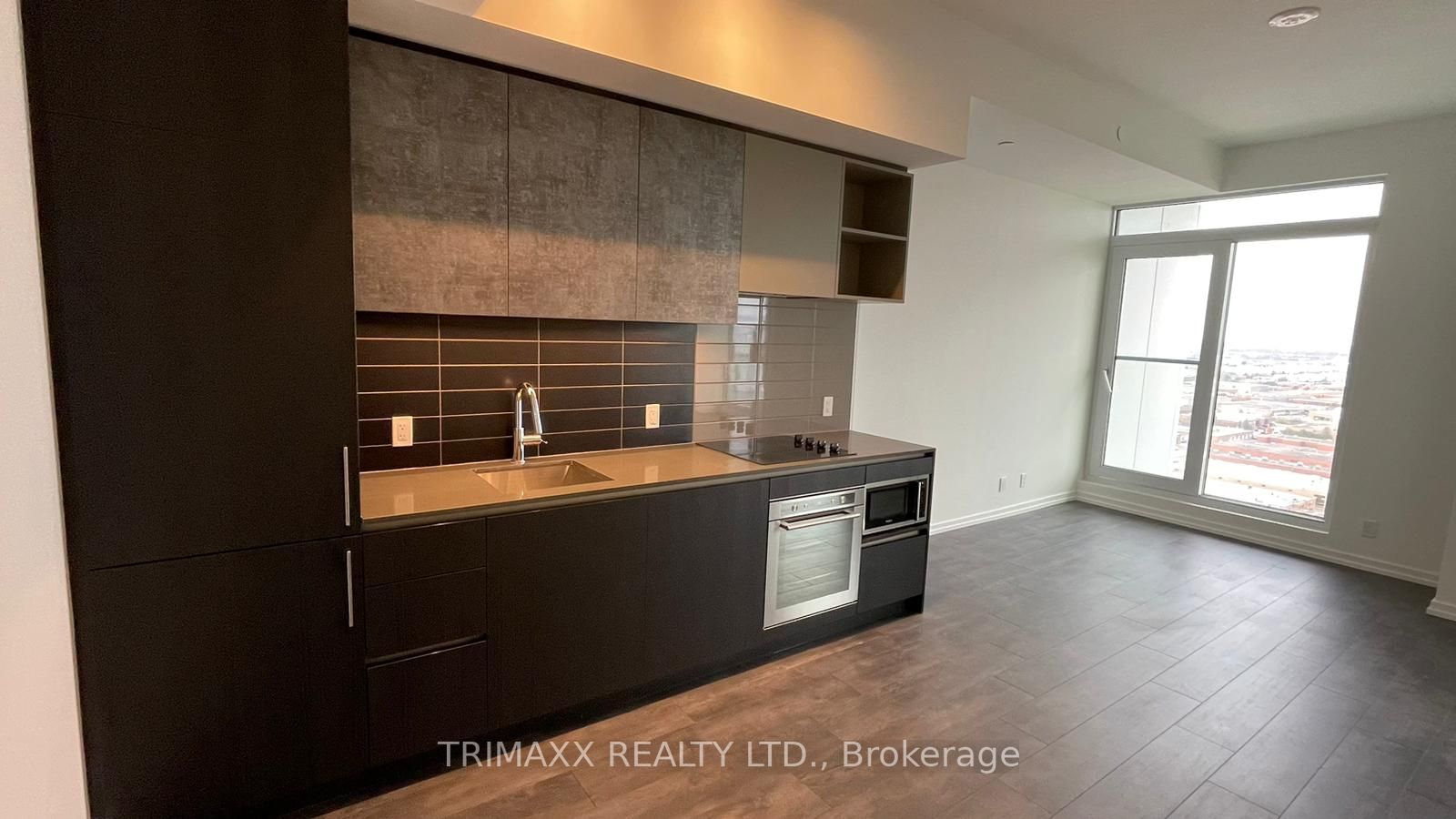 1000 Portage Pkwy, #2512