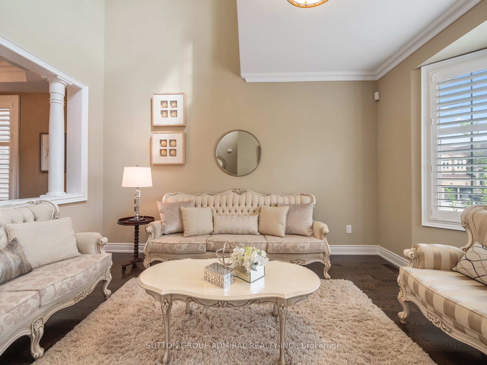 182 Heintzman Cres