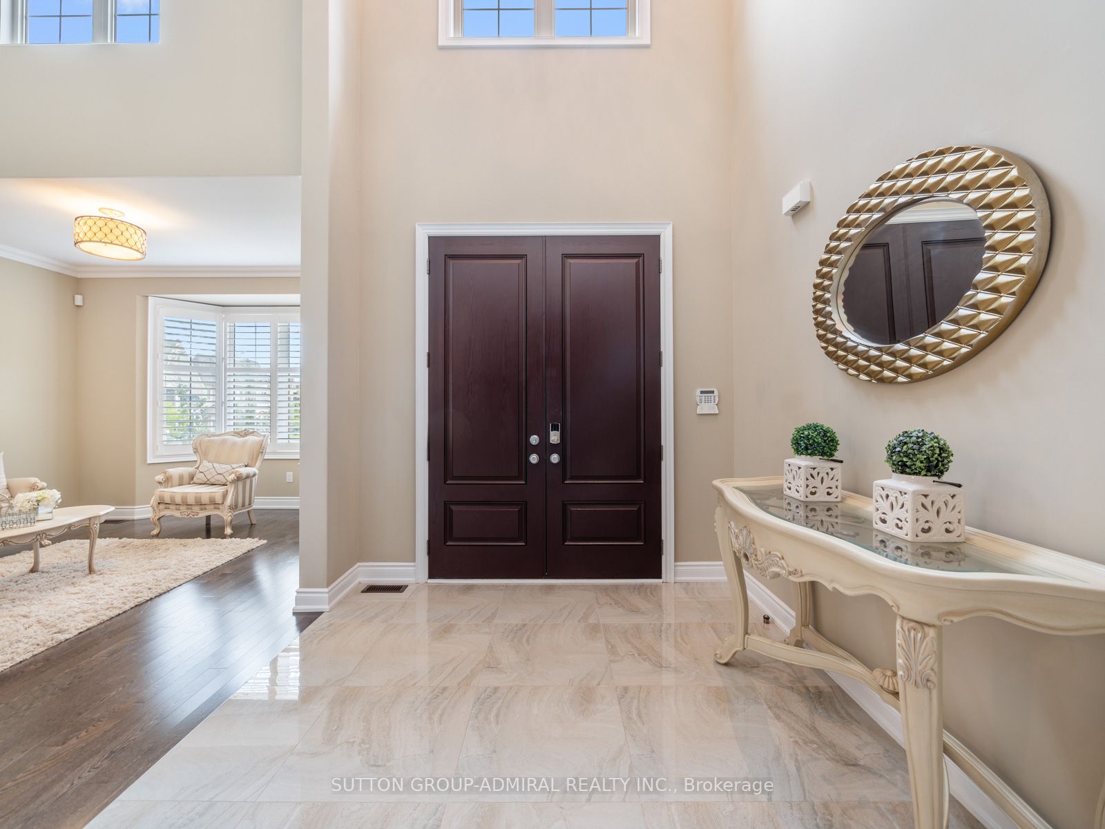 182 Heintzman Cres