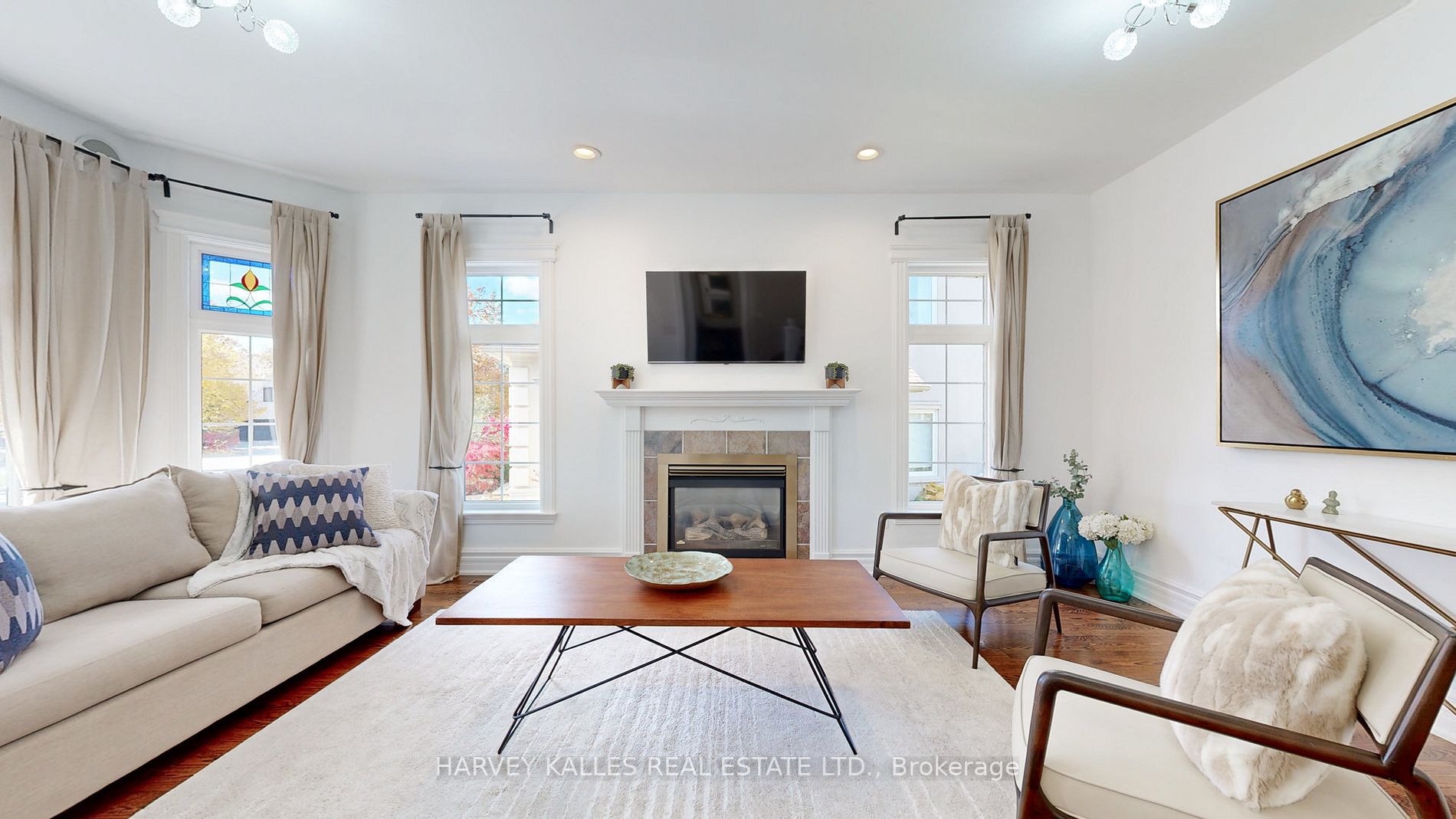 82 English Daisy Crt