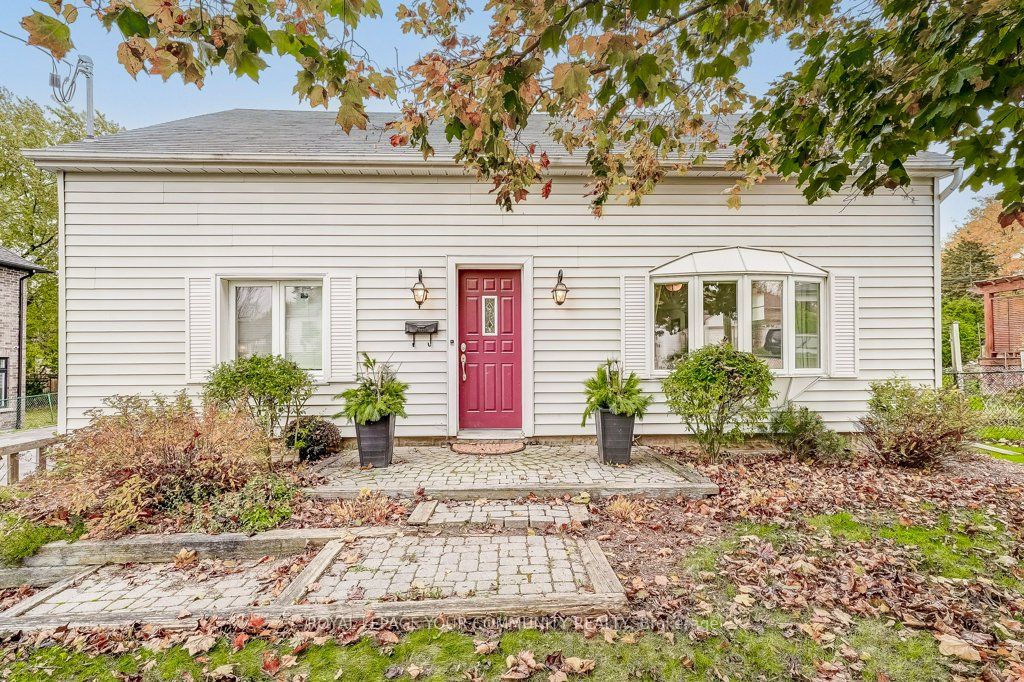 312 Andrew St