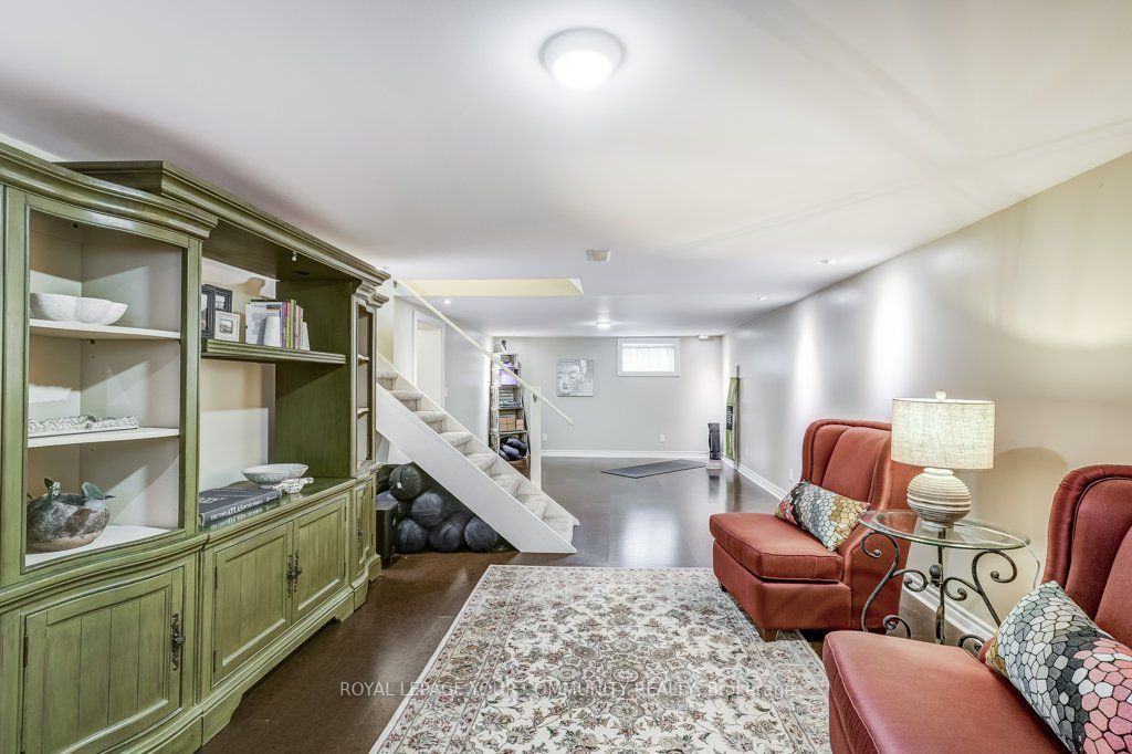 312 Andrew St