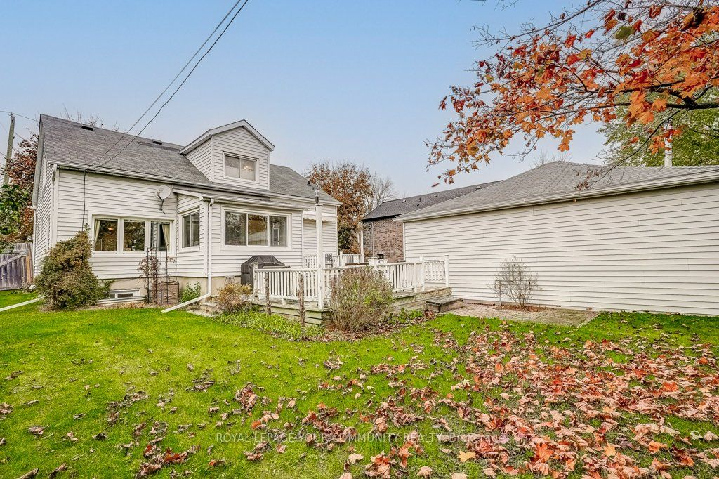 312 Andrew St