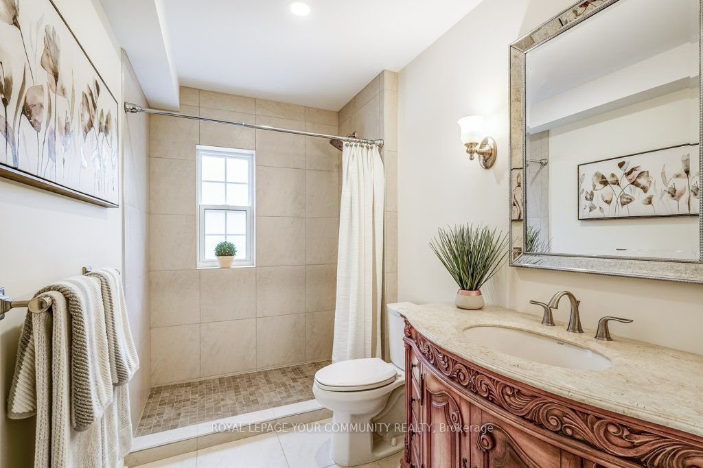 312 Andrew St