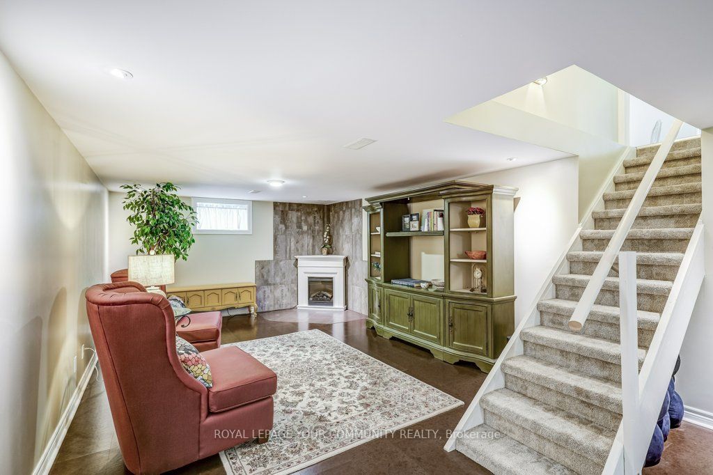 312 Andrew St