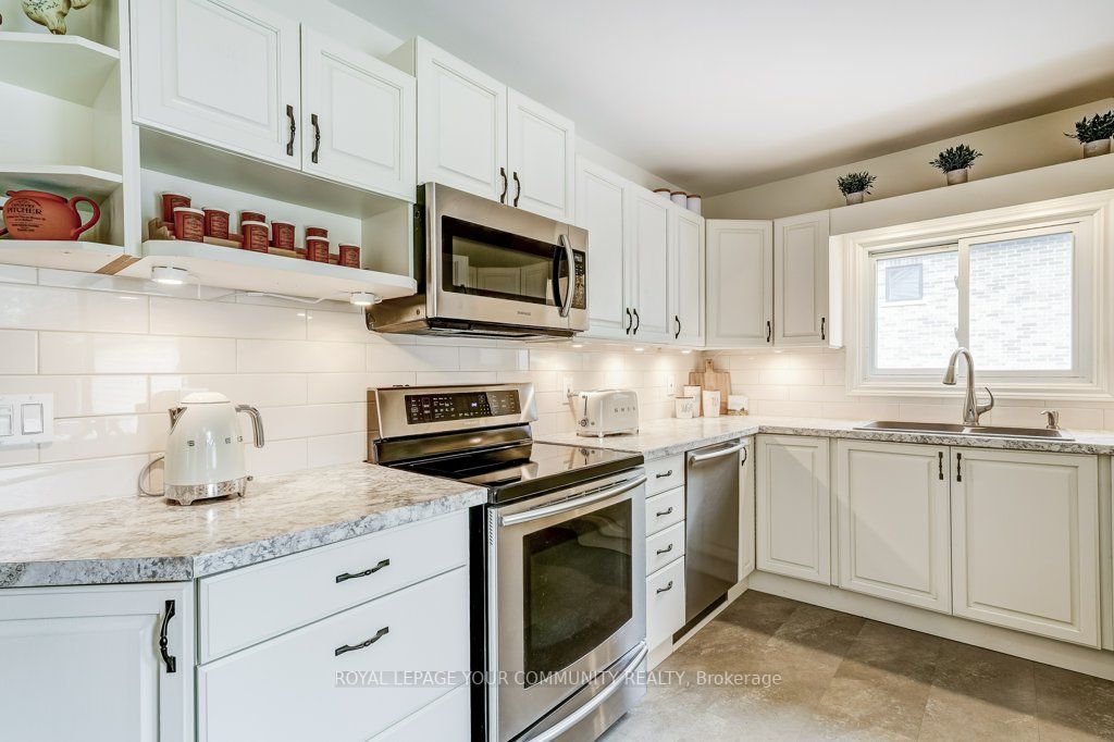 312 Andrew St