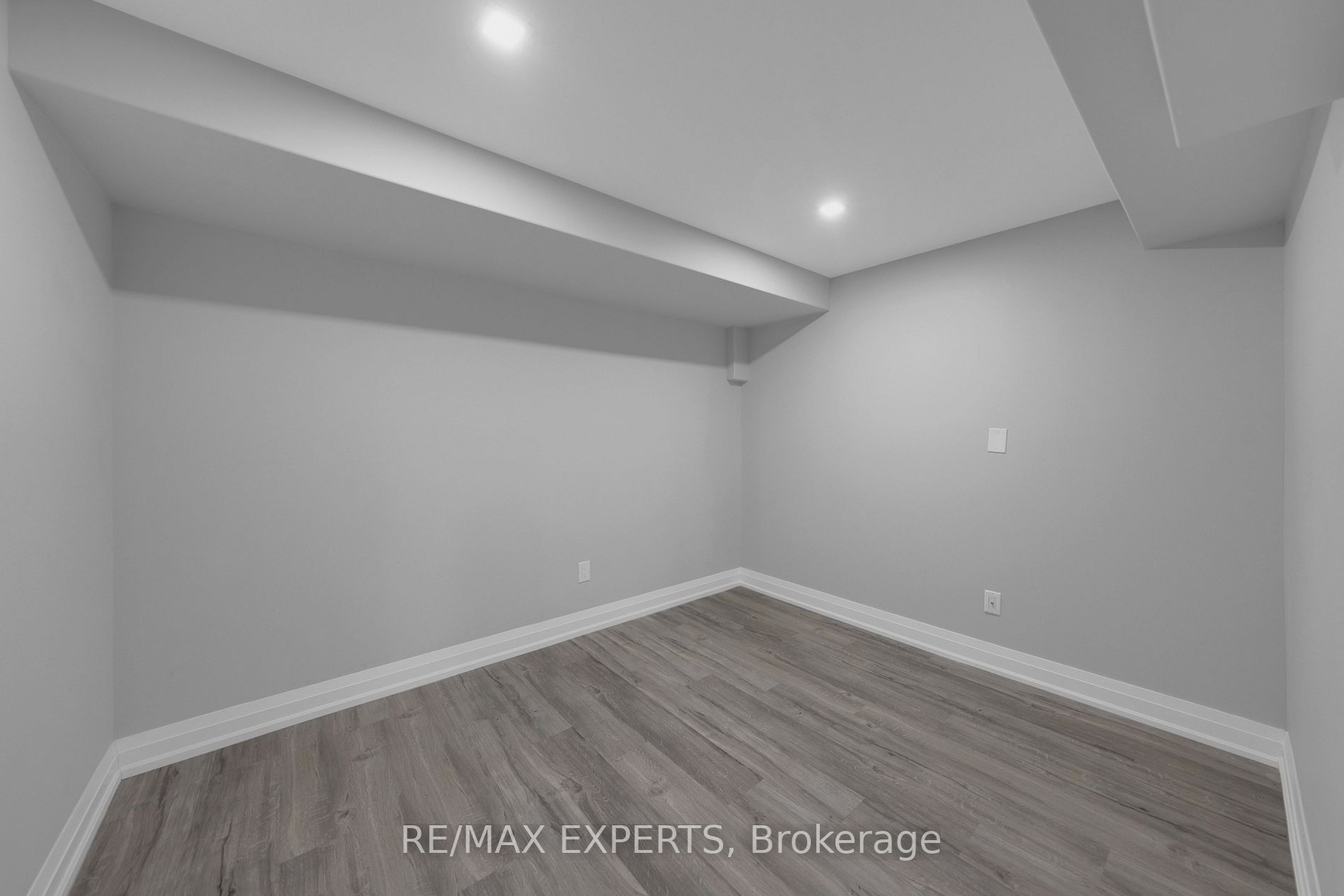 60 Jenkins Ave