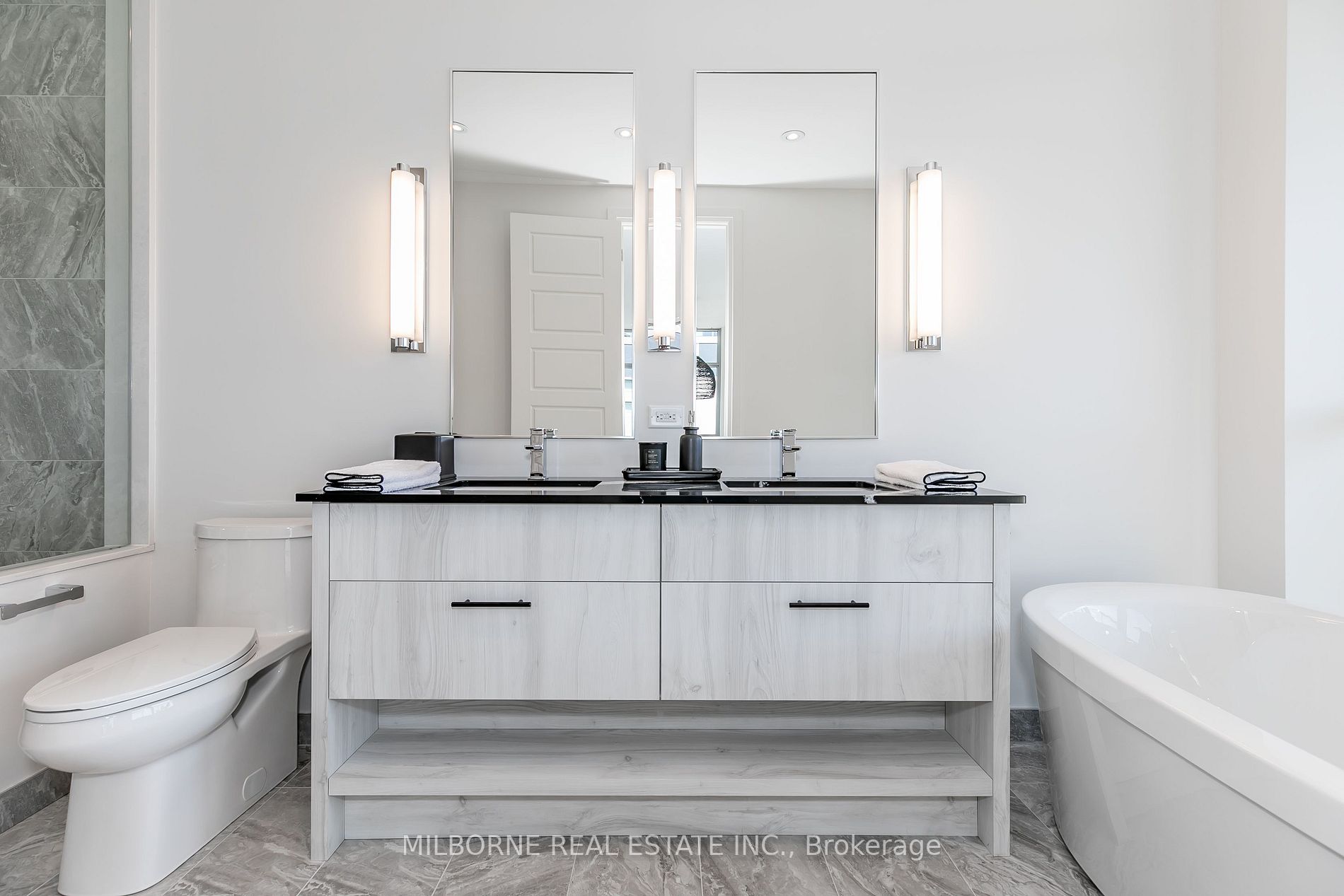 3759 Ferretti Crt