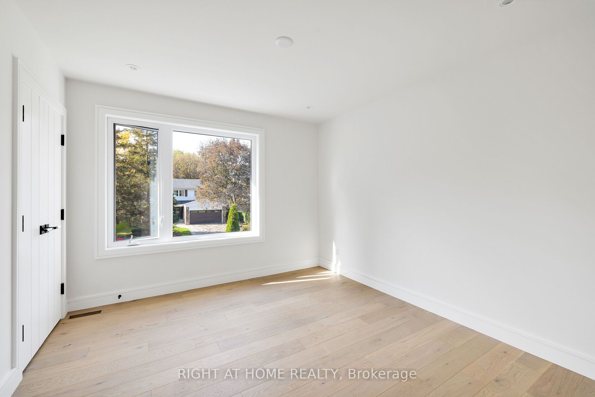 125 Bay Thorn Dr