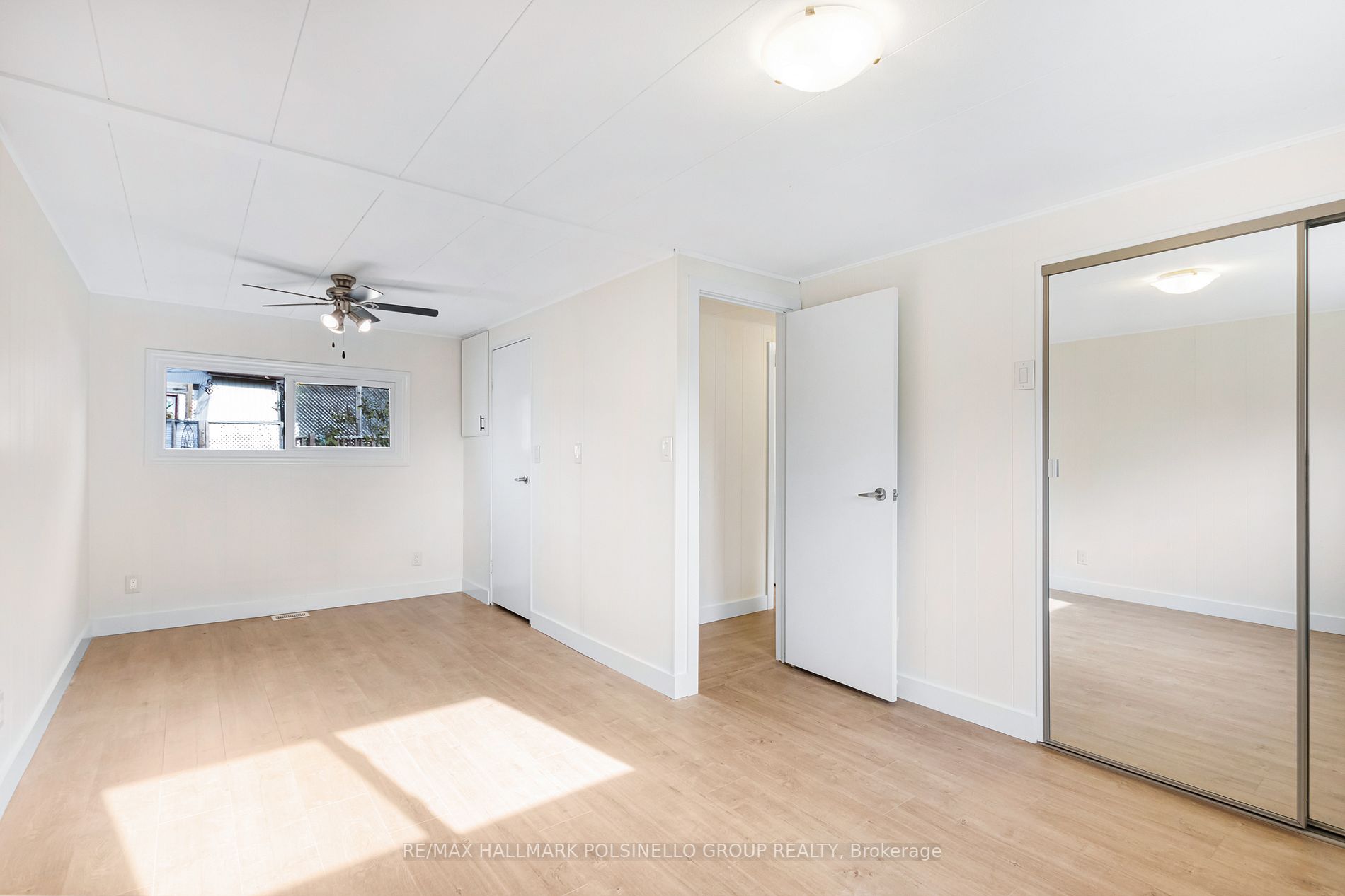 2 Trefoil Dr