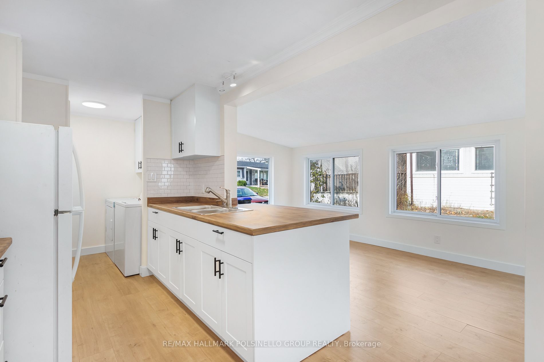 2 Trefoil Dr