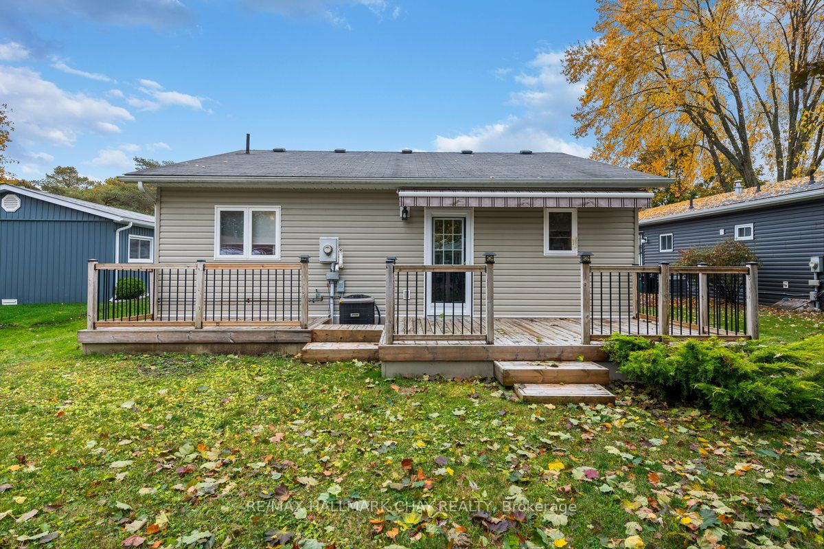 40 Flora Dr E