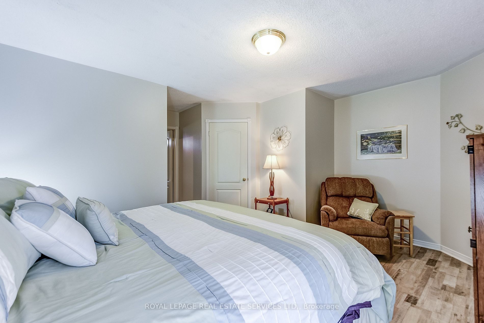 3 Crittenden Dr