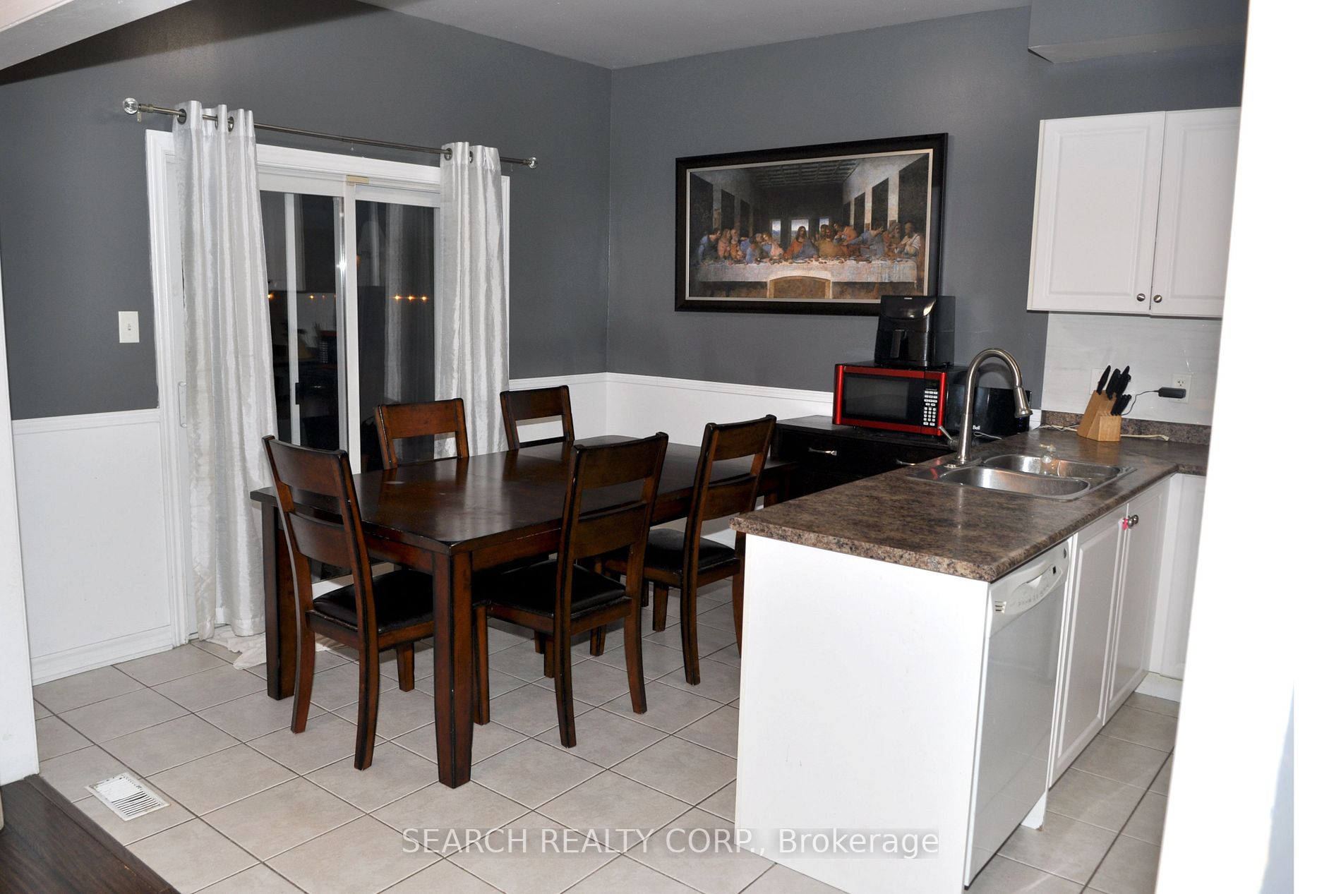 52 Arlington Dr, #Upper