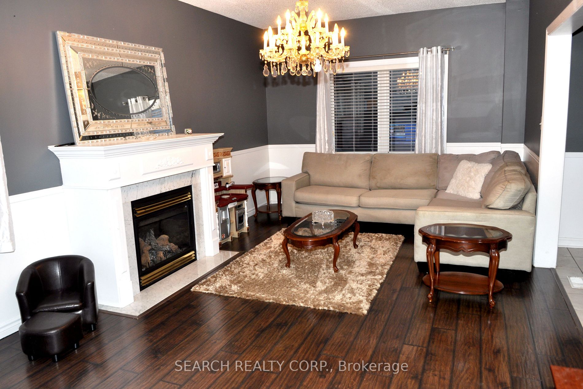 52 Arlington Dr, #Upper