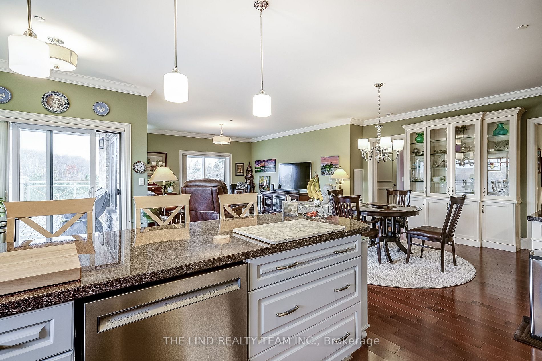 80 Burns Blvd, #227