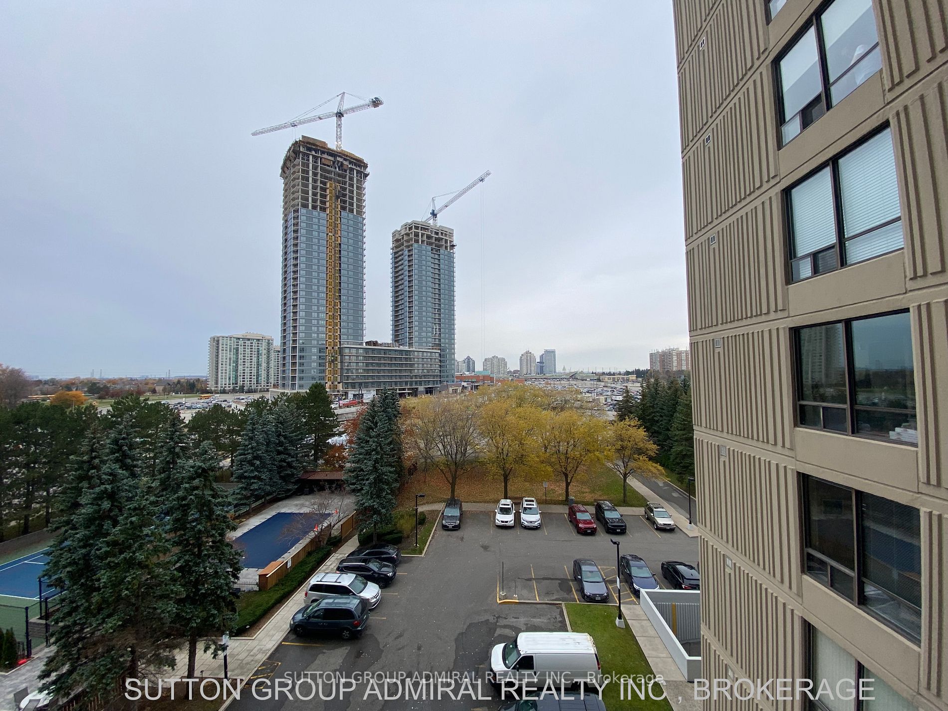 7420 Bathurst St, #614