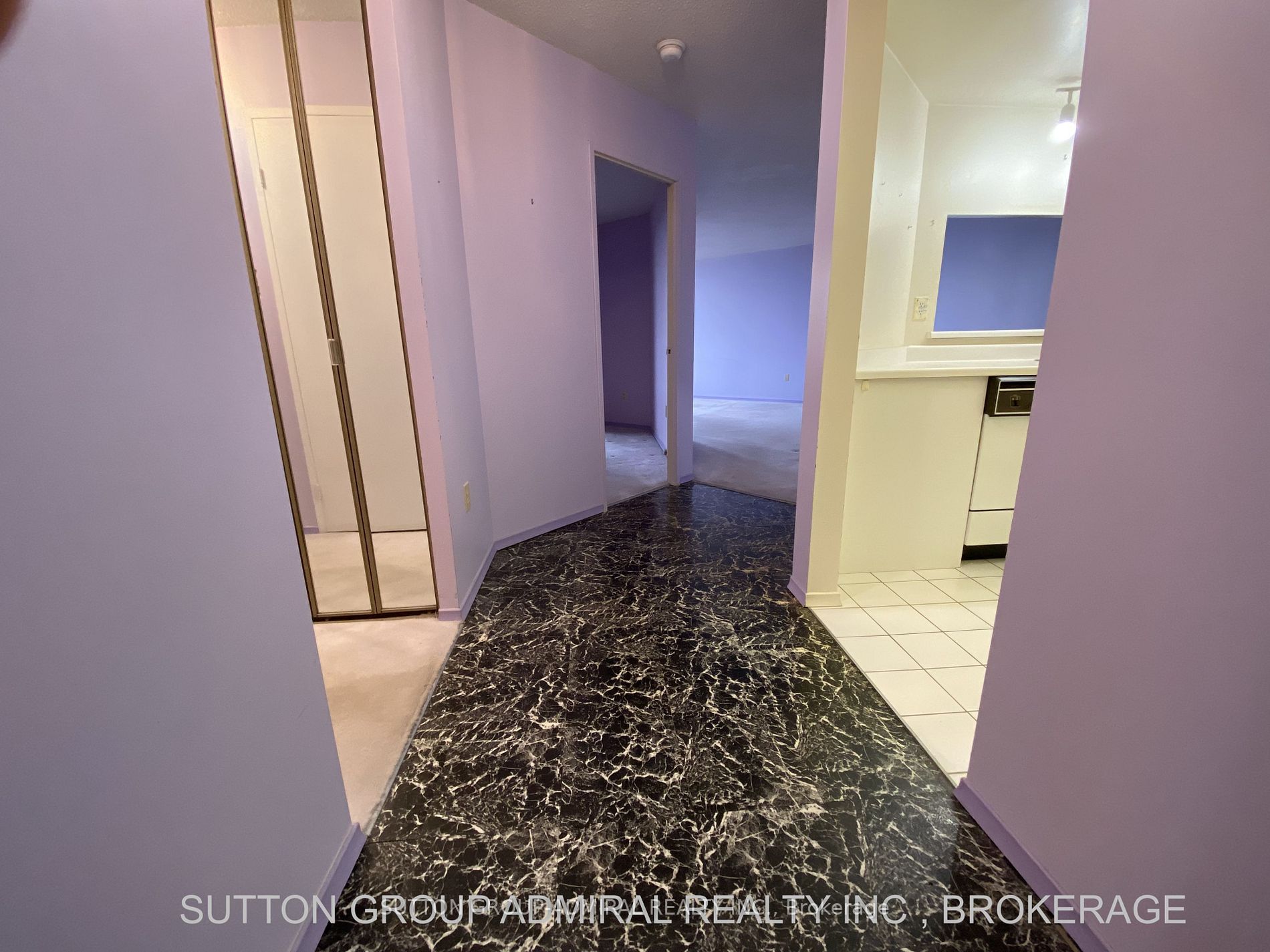 7420 Bathurst St, #614