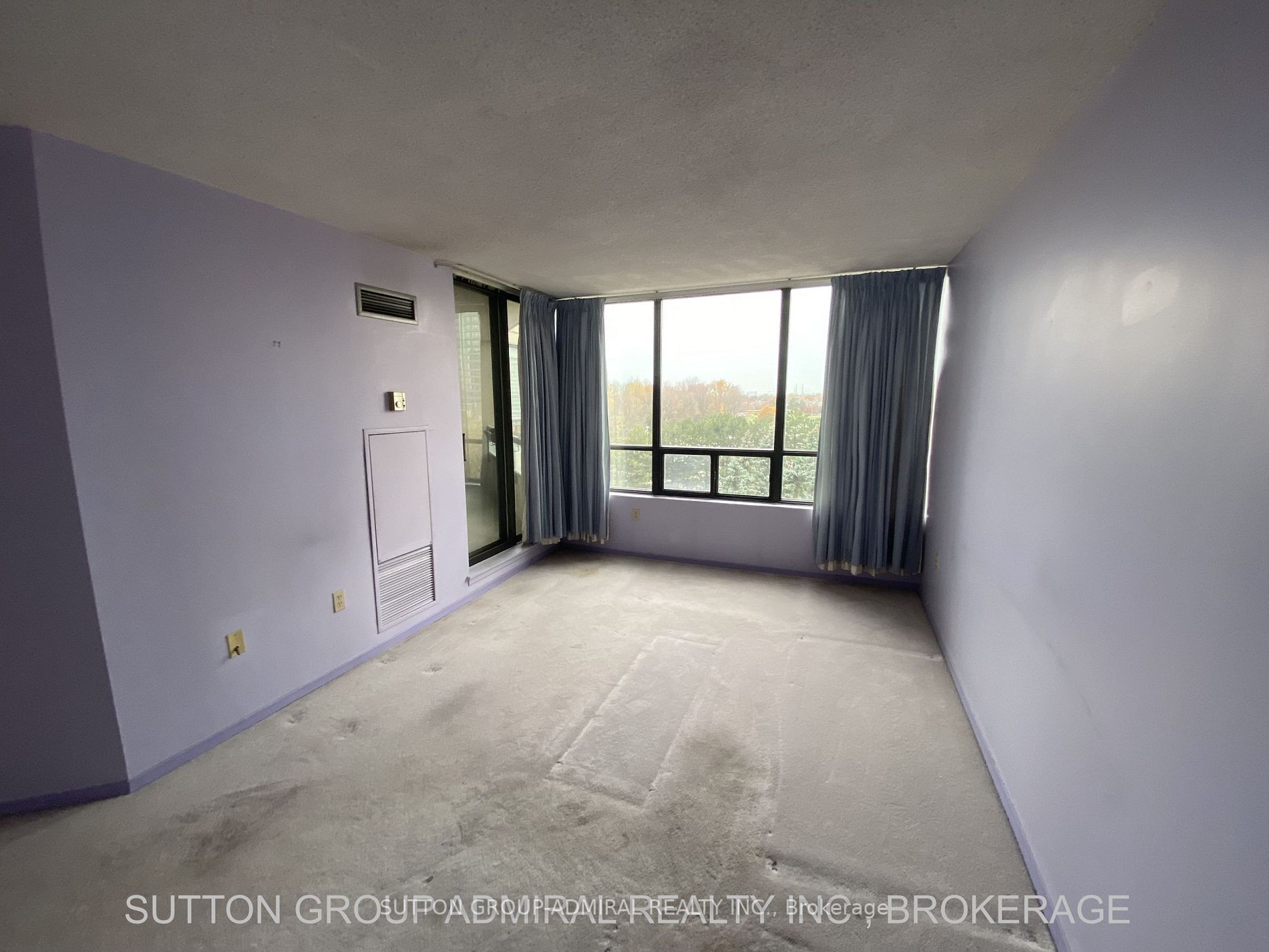 7420 Bathurst St, #614