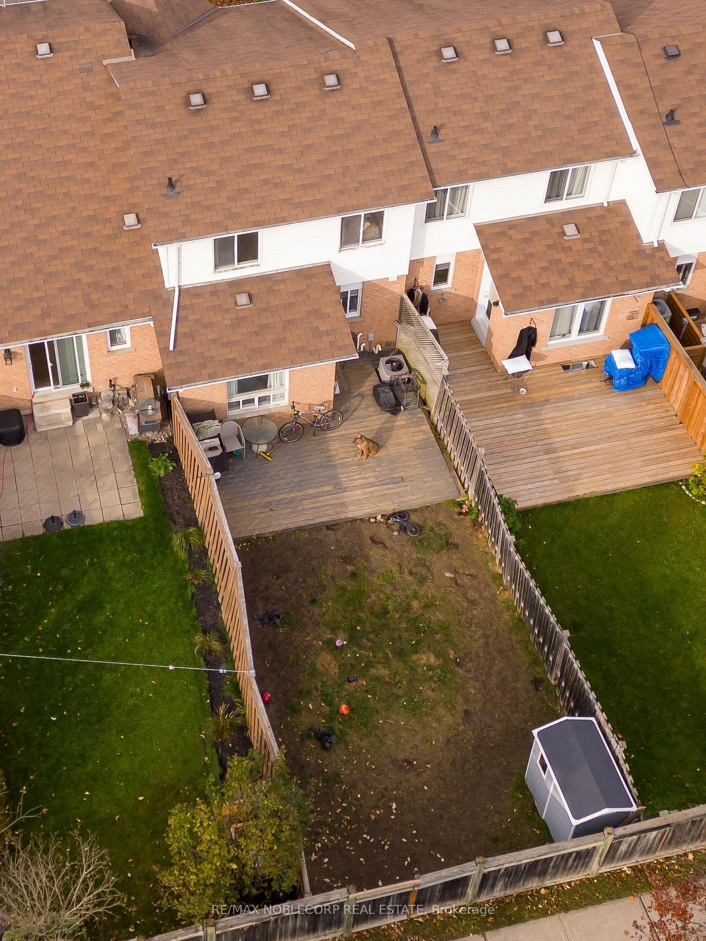 7 Royal Cedar Crt
