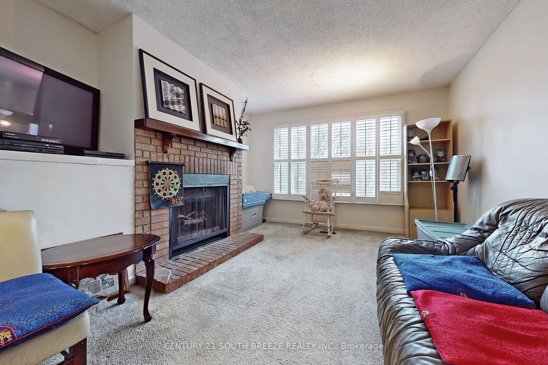 18 Joanna Cres