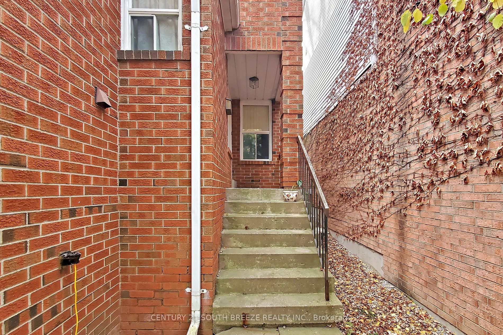 18 Joanna Cres