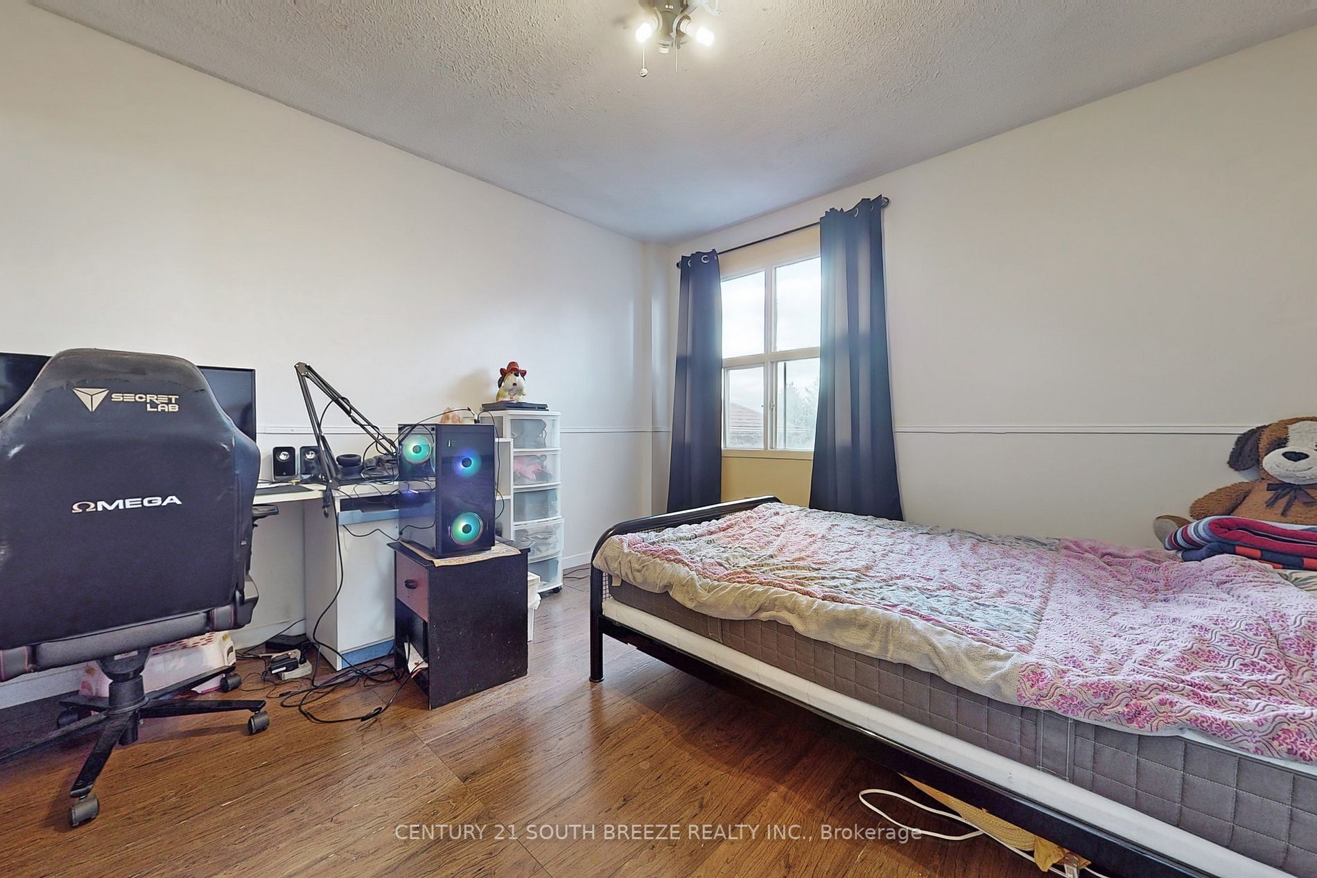 18 Joanna Cres