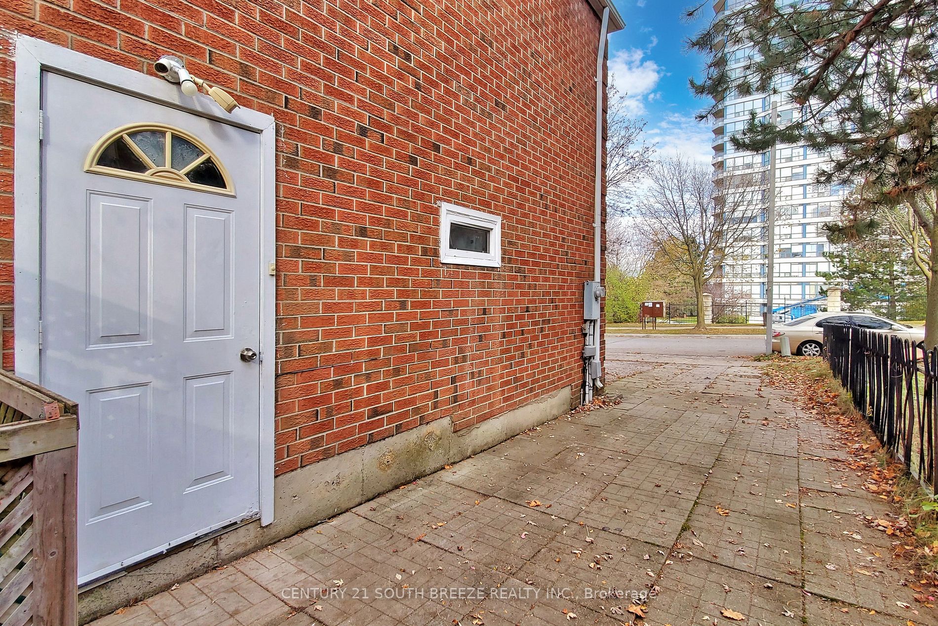 18 Joanna Cres