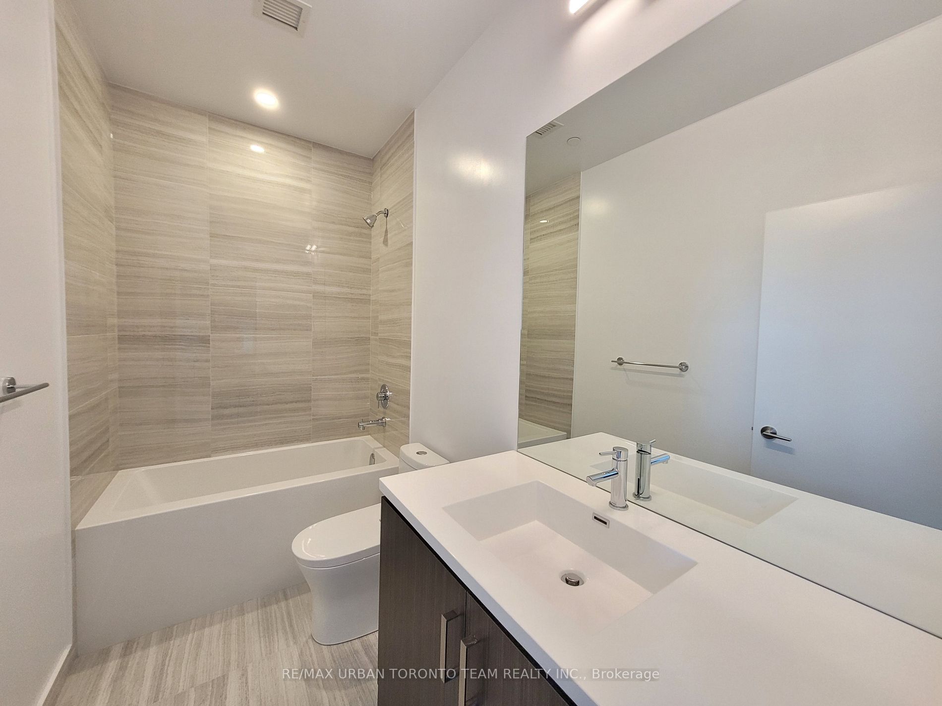 60 Honeycrisp Cres, #1608