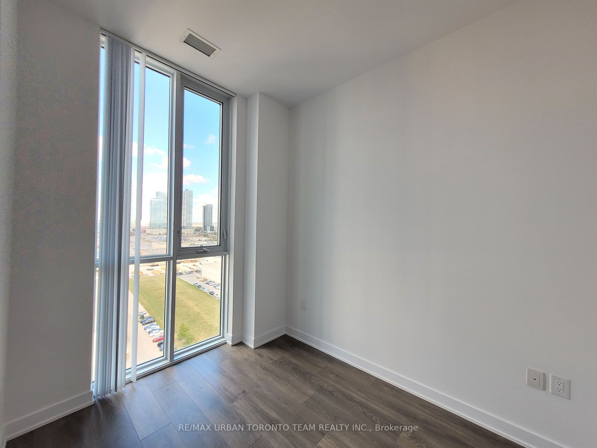 60 Honeycrisp Cres, #1608