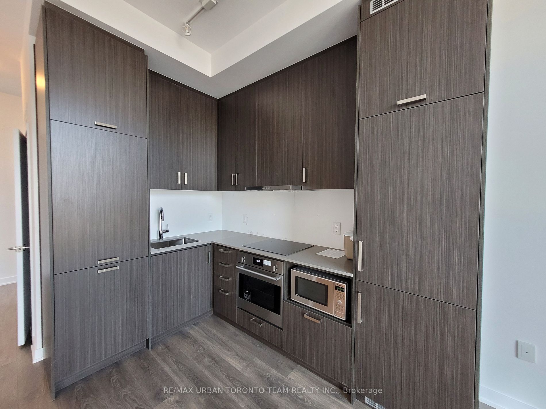 60 Honeycrisp Cres, #1608