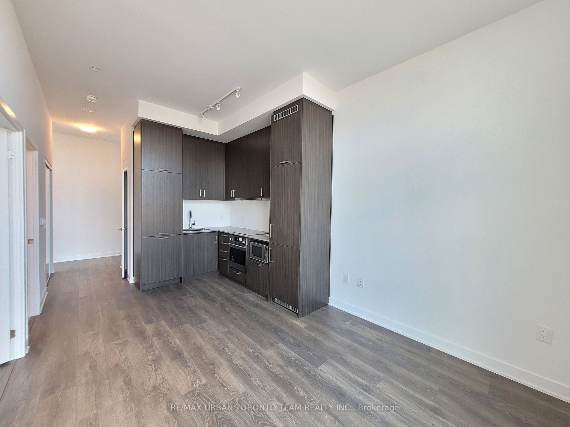 60 Honeycrisp Cres, #1608