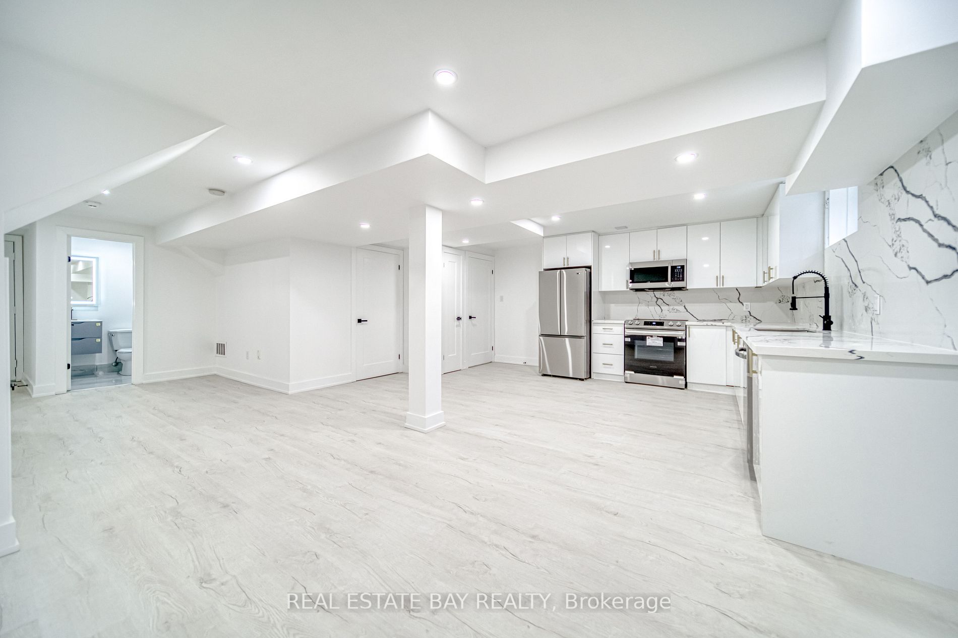 120 Arrowhead Dr