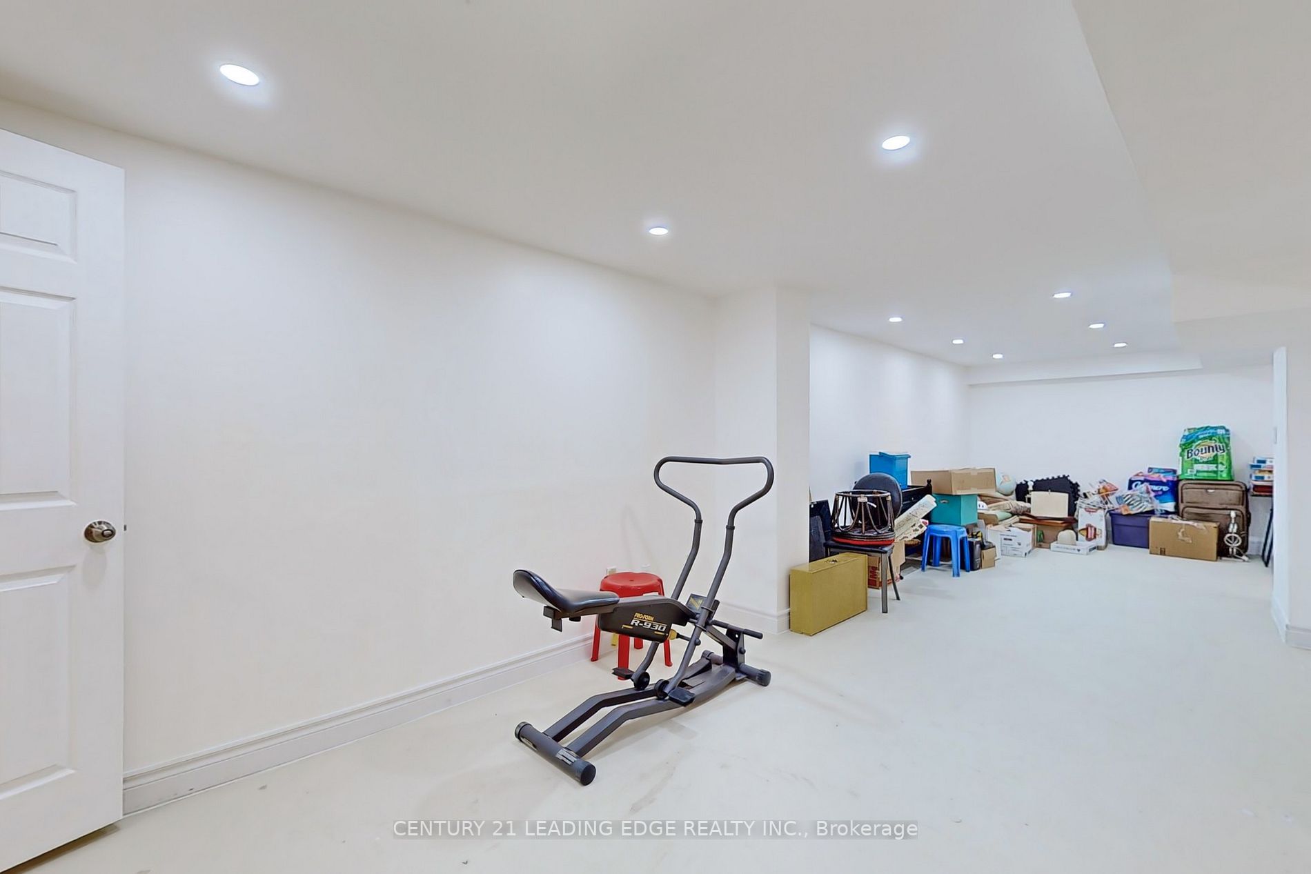 70 Jaffray Rd