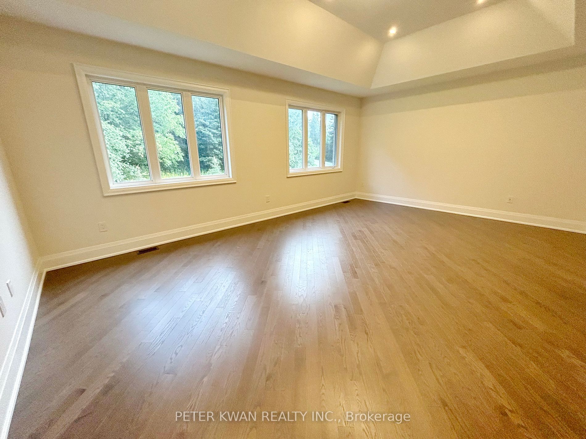 133 Hillsview Dr