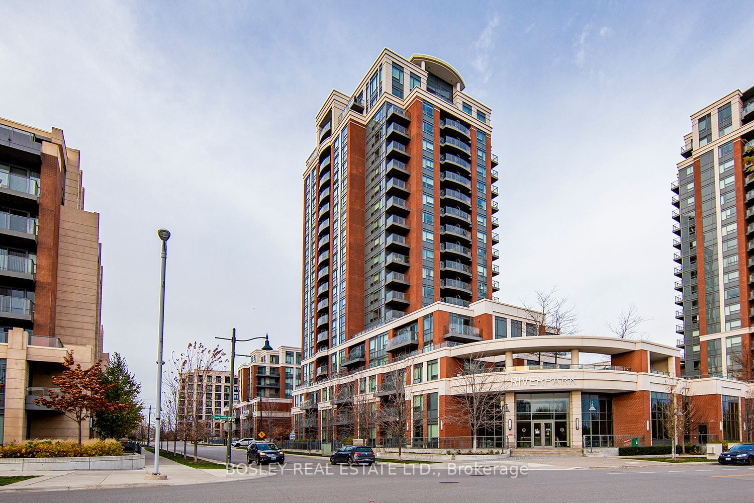 1 Uptown Dr, #703