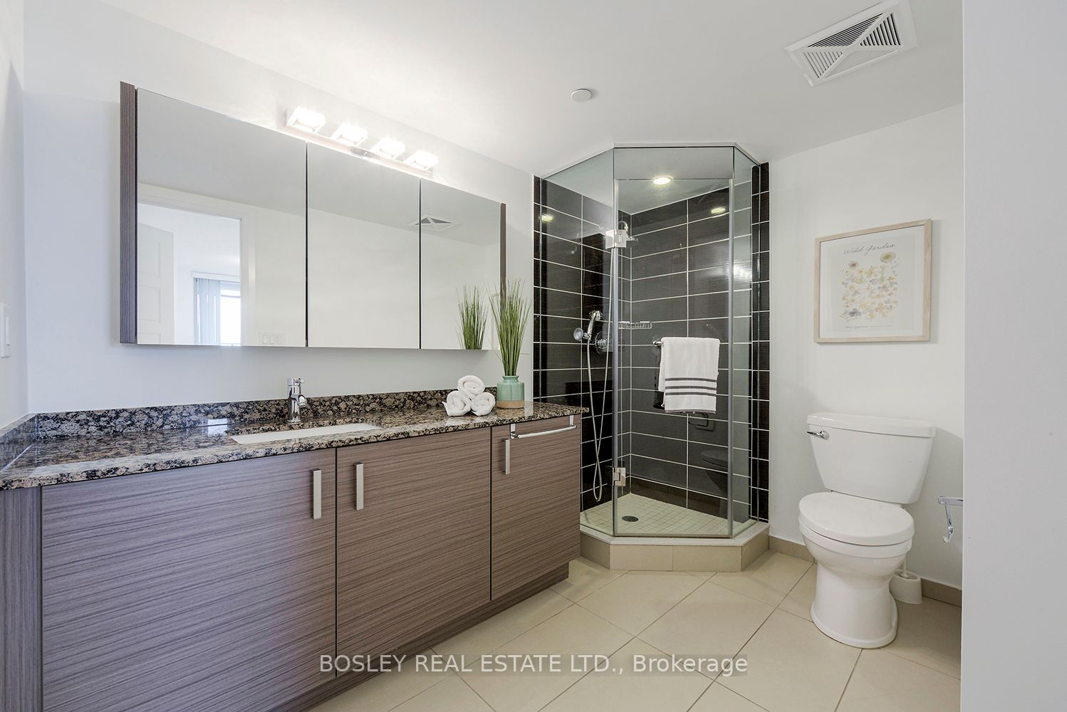 1 Uptown Dr, #703