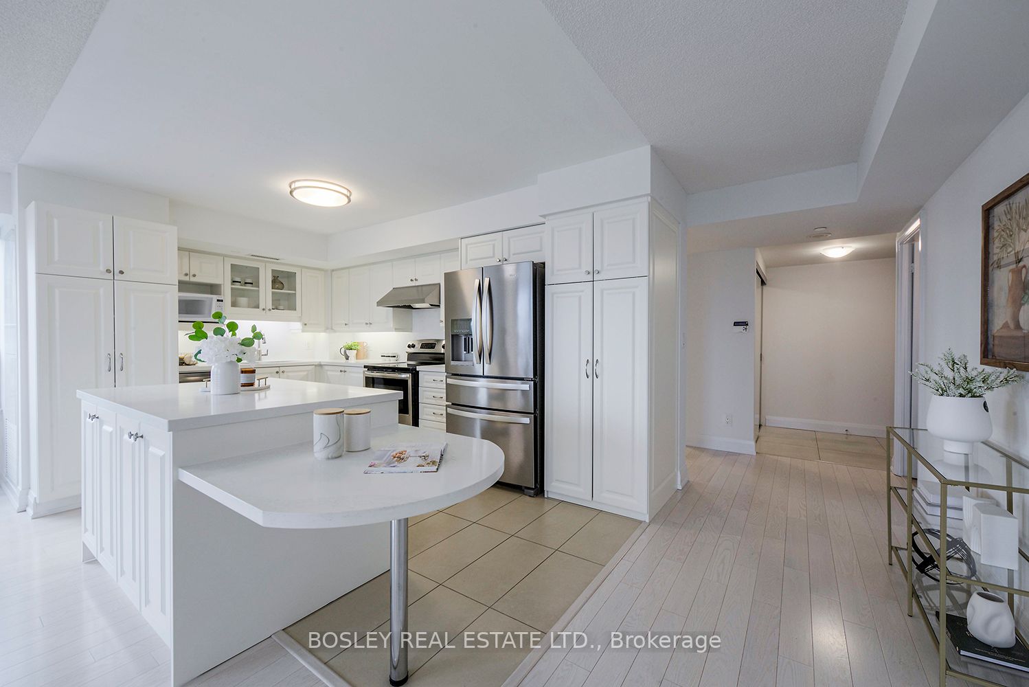 1 Uptown Dr, #703