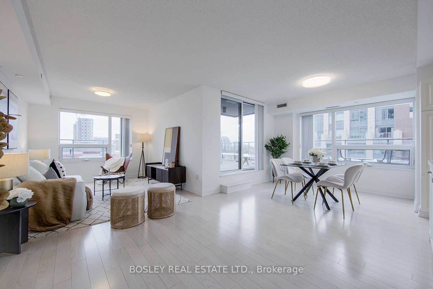 1 Uptown Dr, #703