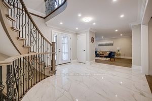 16 Bridgend Crt S