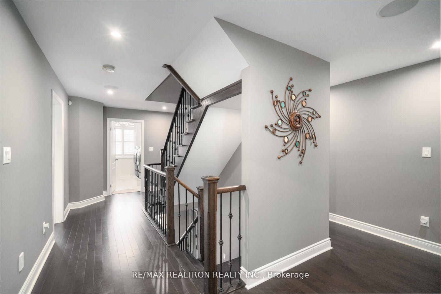 923 Goring Circ