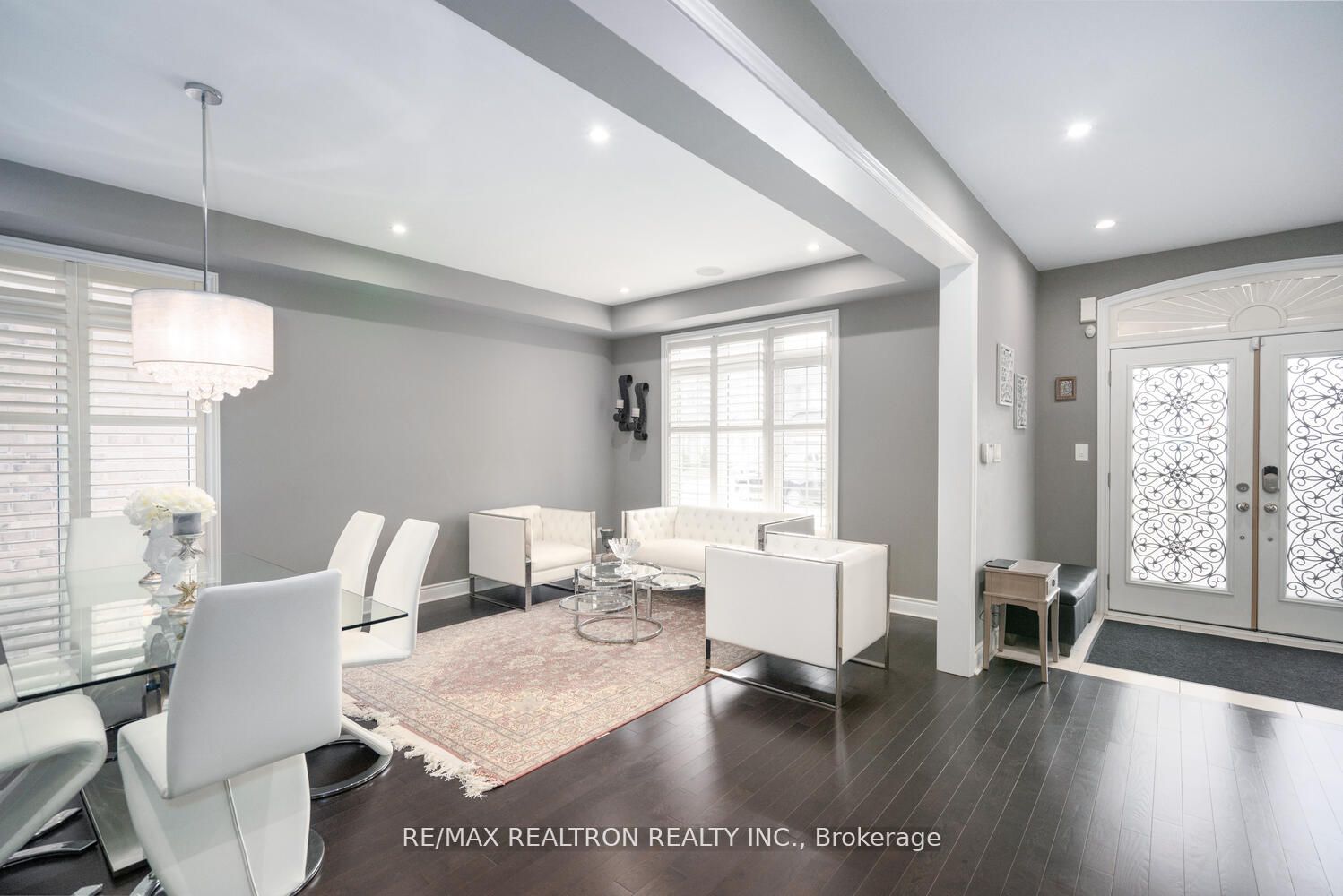 923 Goring Circ