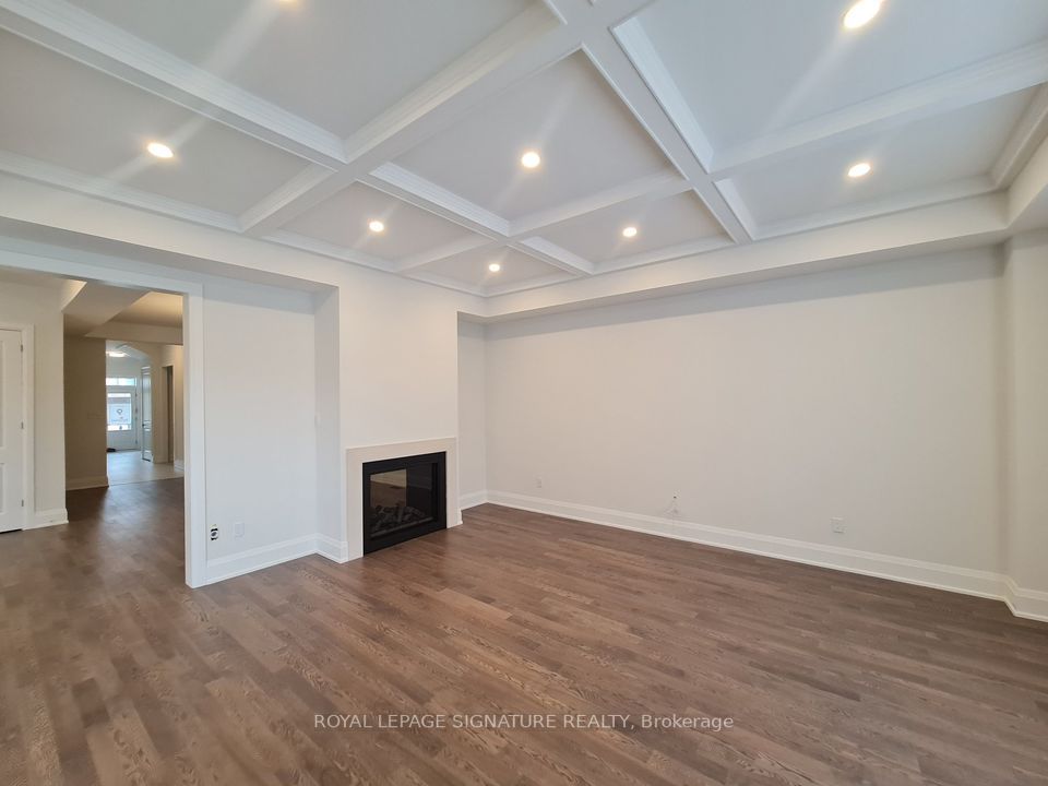 563 Kleinburg Summit Way
