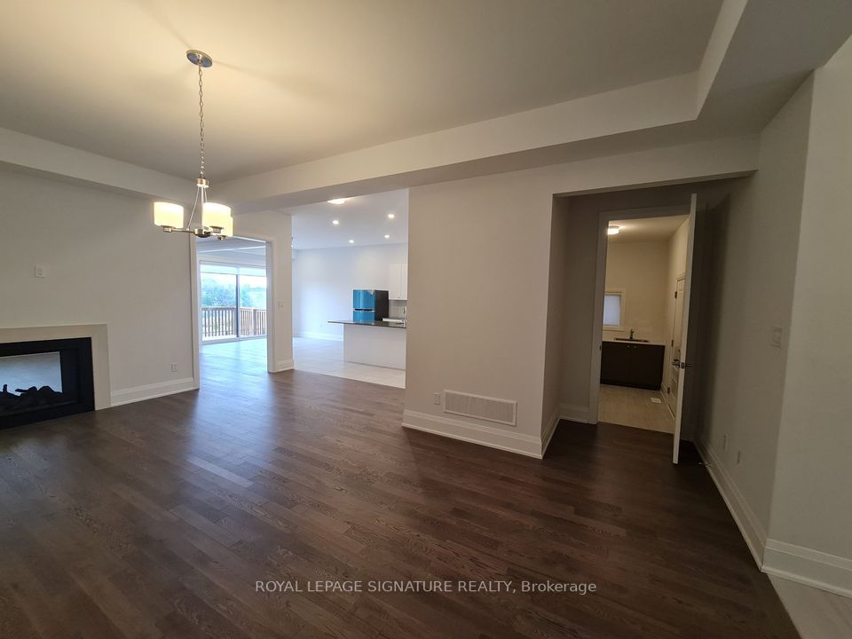 563 Kleinburg Summit Way