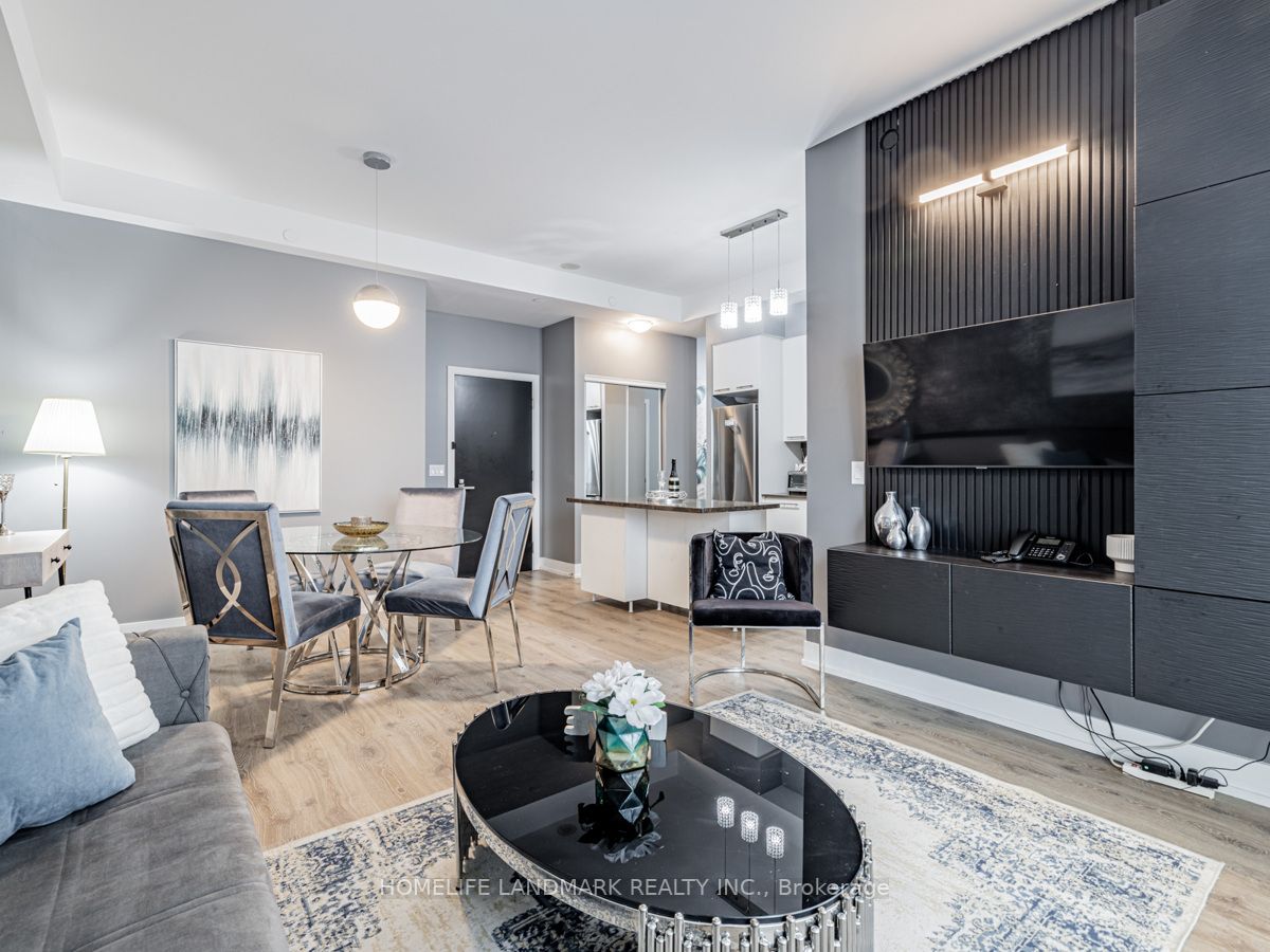 9471 Yonge Street, #213