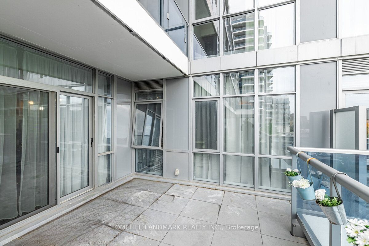 9471 Yonge Street, #213