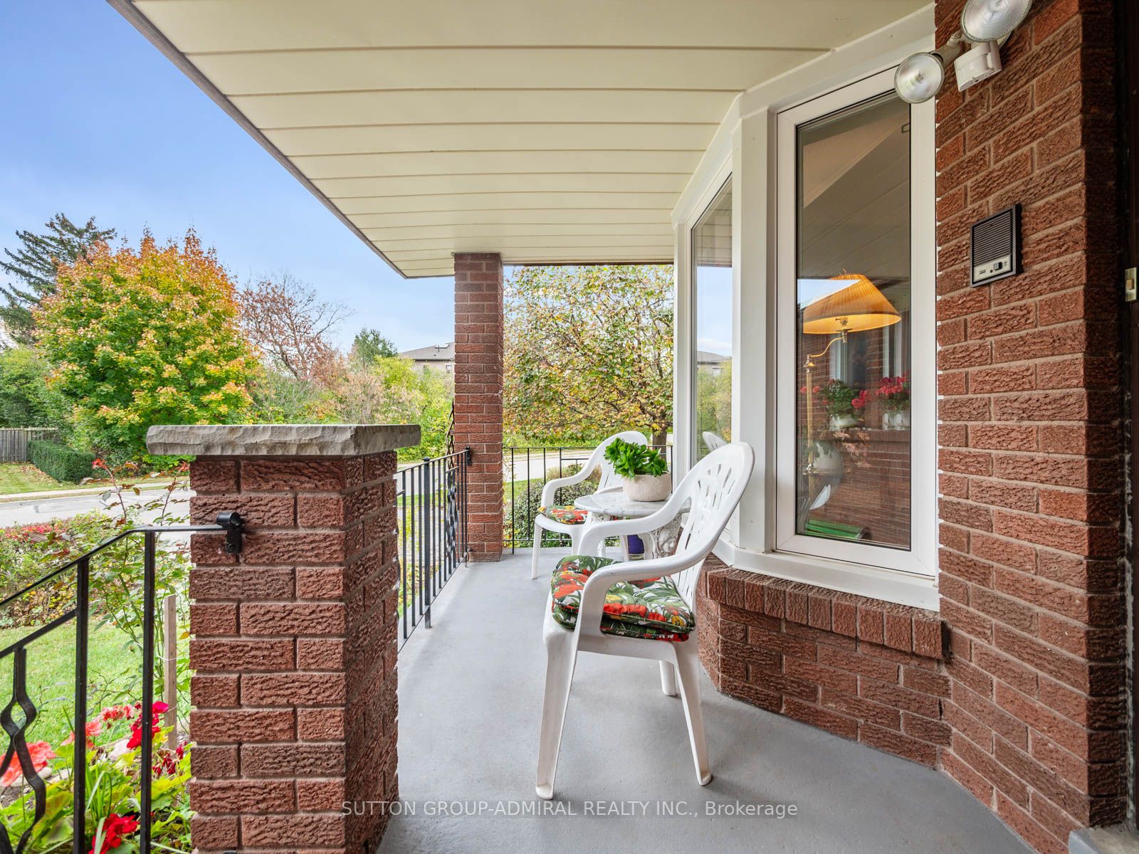 84 Pearson Ave