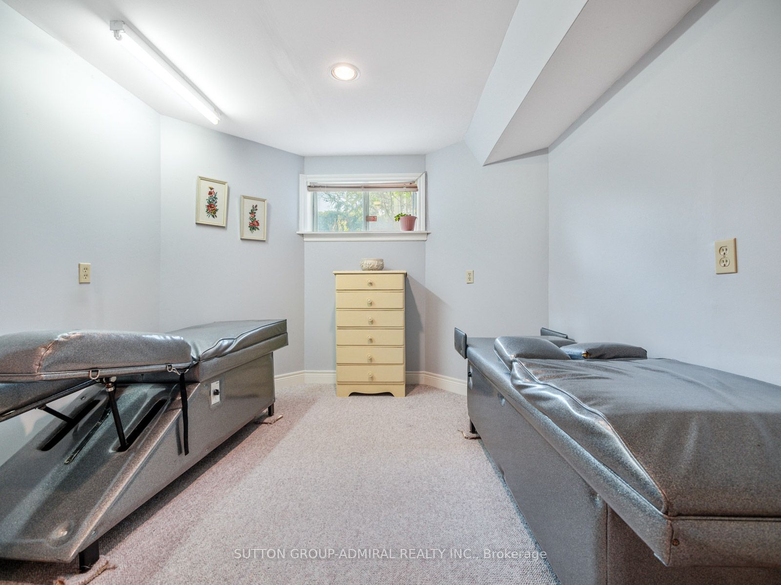 84 Pearson Ave