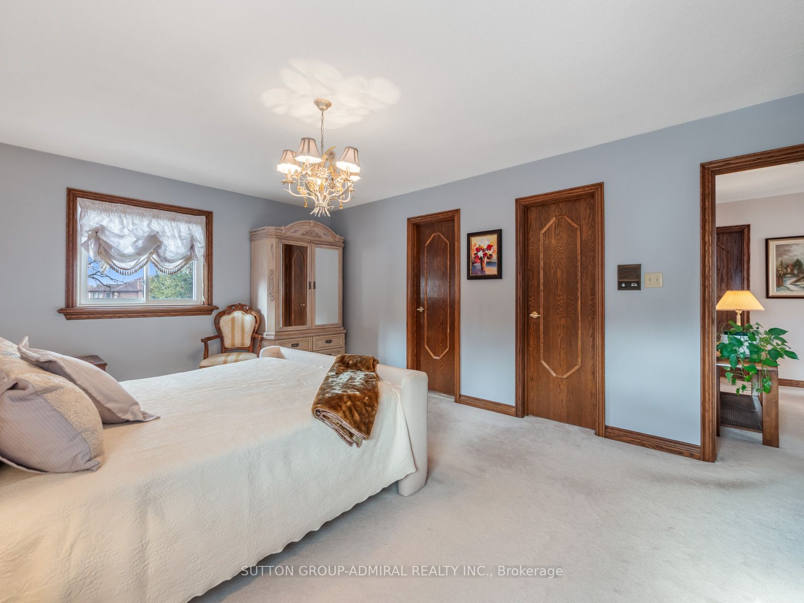 84 Pearson Ave